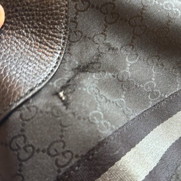 Gucci Men's Black Designer Duffle Bag 22.5x15x10 - Picture 2 of 15